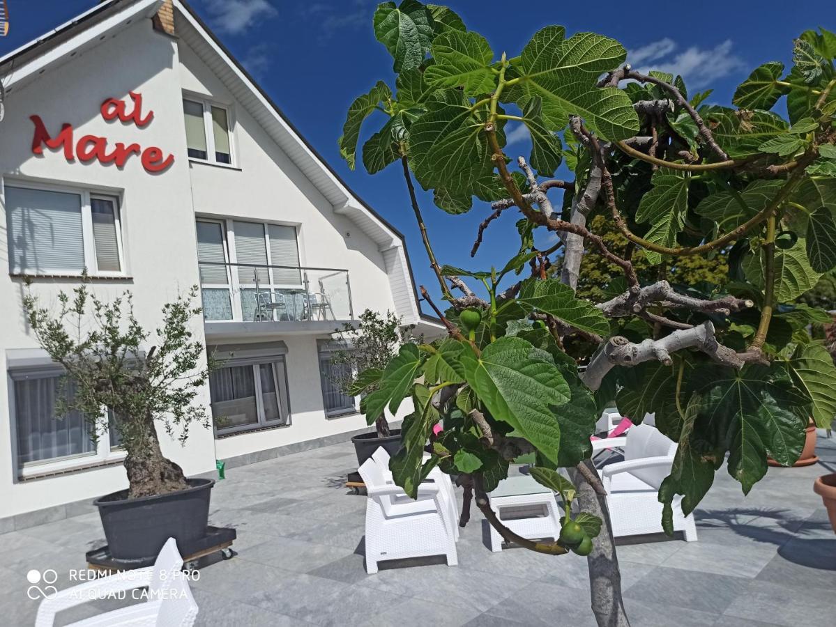 Al Mare-Villa Z Klimatyzacja Устроне Морске Екстериор снимка